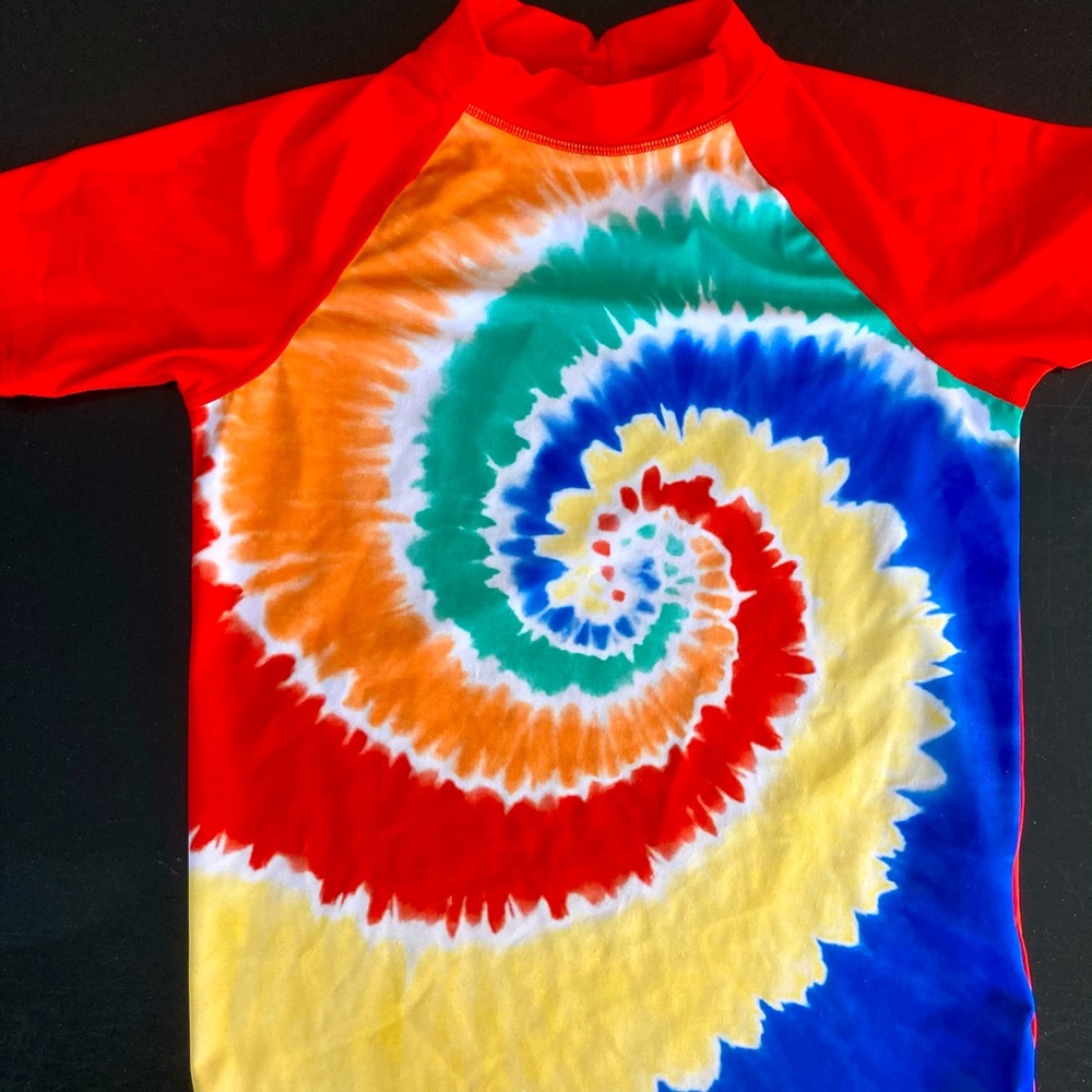 Boys lands end tie dye rashguard